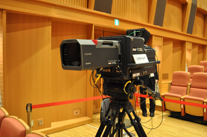  Театральная камера NHK в 8K.