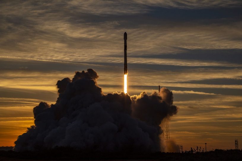 За два месяца SpaceX потеряла 212 спутников в составе своей группировки Starlink
