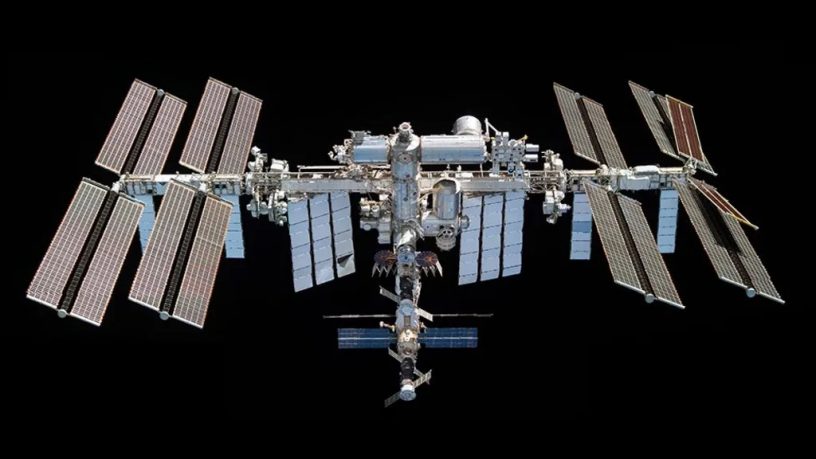 Илон Маск «подтолкнет» Международную космическую станцию с орбиты в Тихий океан. Но позднее