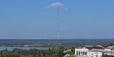 В Чебоксарах снесли одну из доминатов города - 142-метровую радиомачту